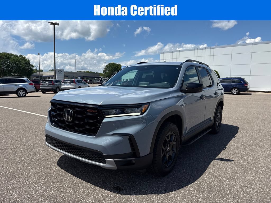 Certified 2024 Honda Pilot TrailSport image 4