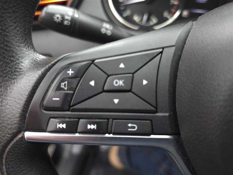 Used 2018 Nissan Rogue Sport S AWD/4WD image 47