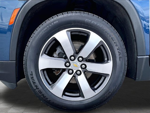 Used 2023 Chevrolet Traverse LT w/ LT Premium Package AWD/4WD image 7
