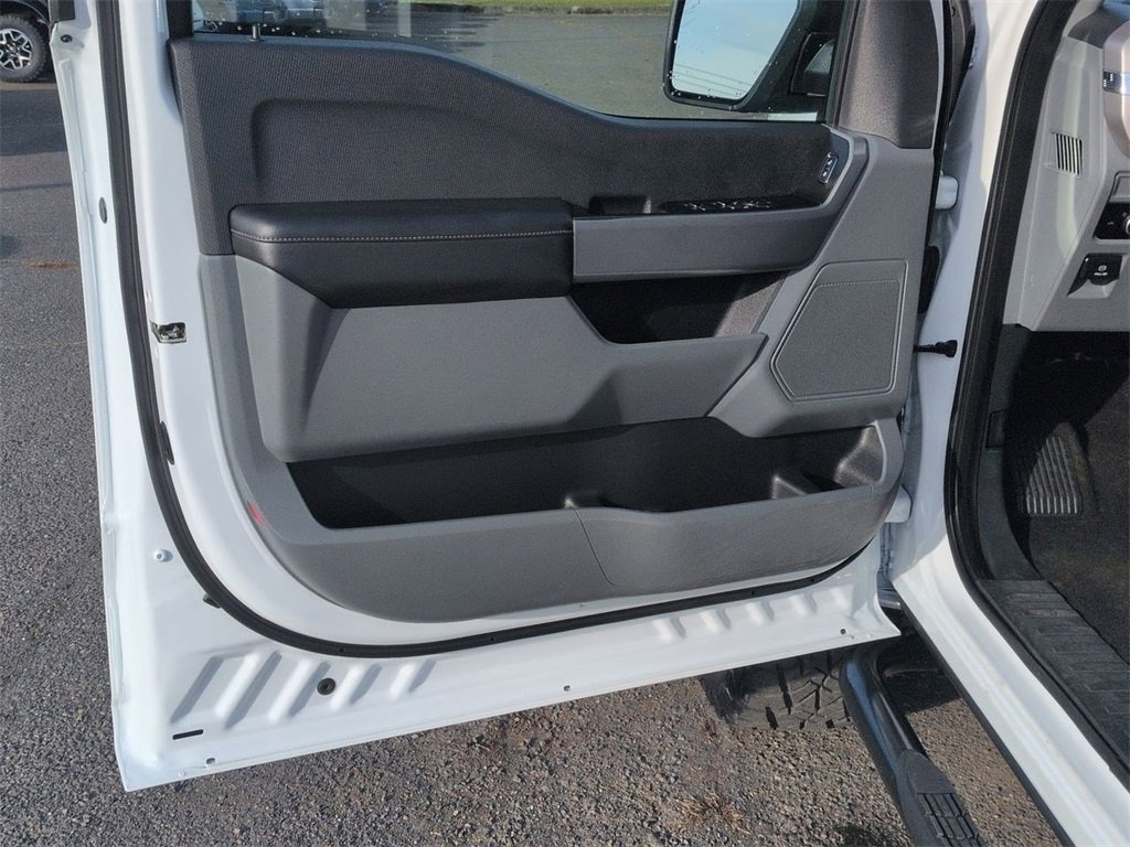 Used 2023 Ford F150 XL image 9