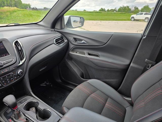 Used 2023 Chevrolet Equinox RS AWD/4WD image 36