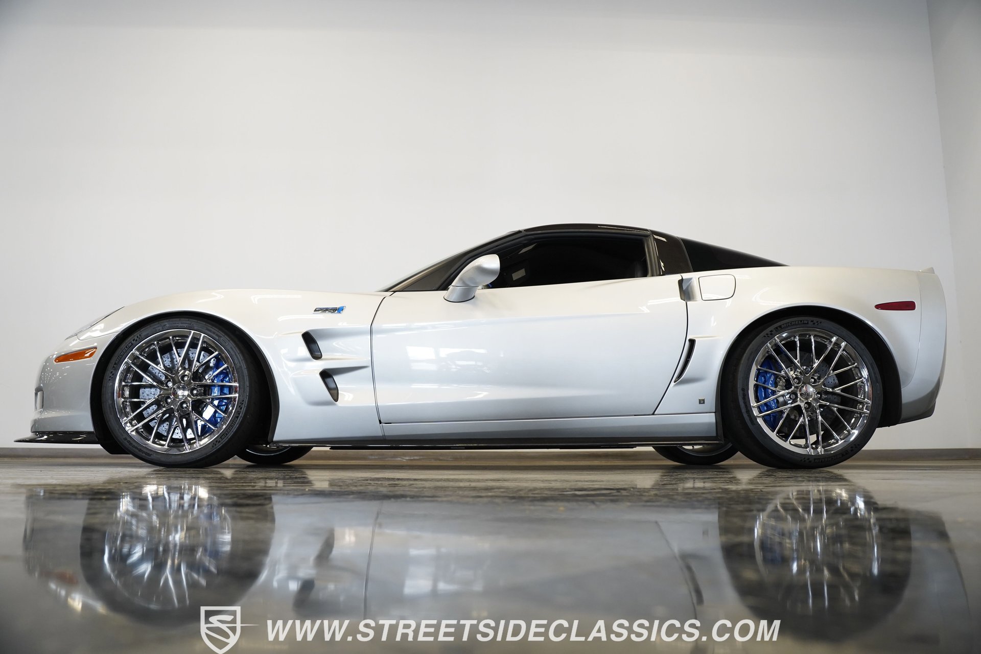 Used 2009 Chevrolet Corvette ZR1 w/ Preferred Equipment Group image 8