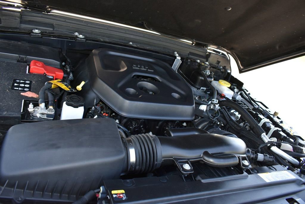 Used 2023 Jeep Wrangler Unlimited Sport AWD/4WD image 33