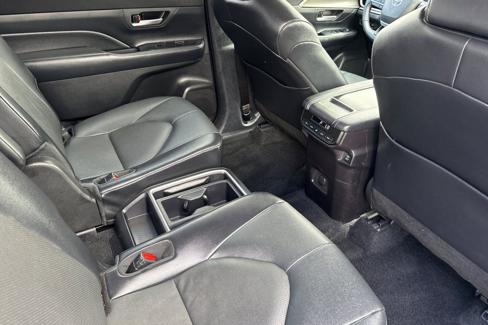 Used 2025 Toyota Grand Highlander AWD image 20