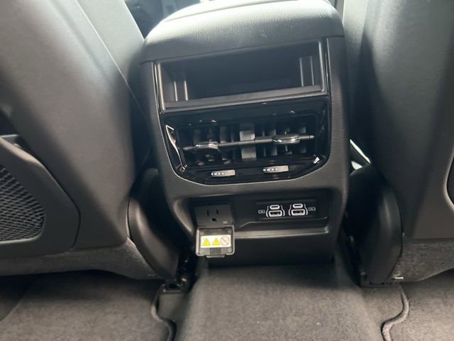 New 2025 Jeep Grand Cherokee Altitude w/ Trailer Tow Package image 17