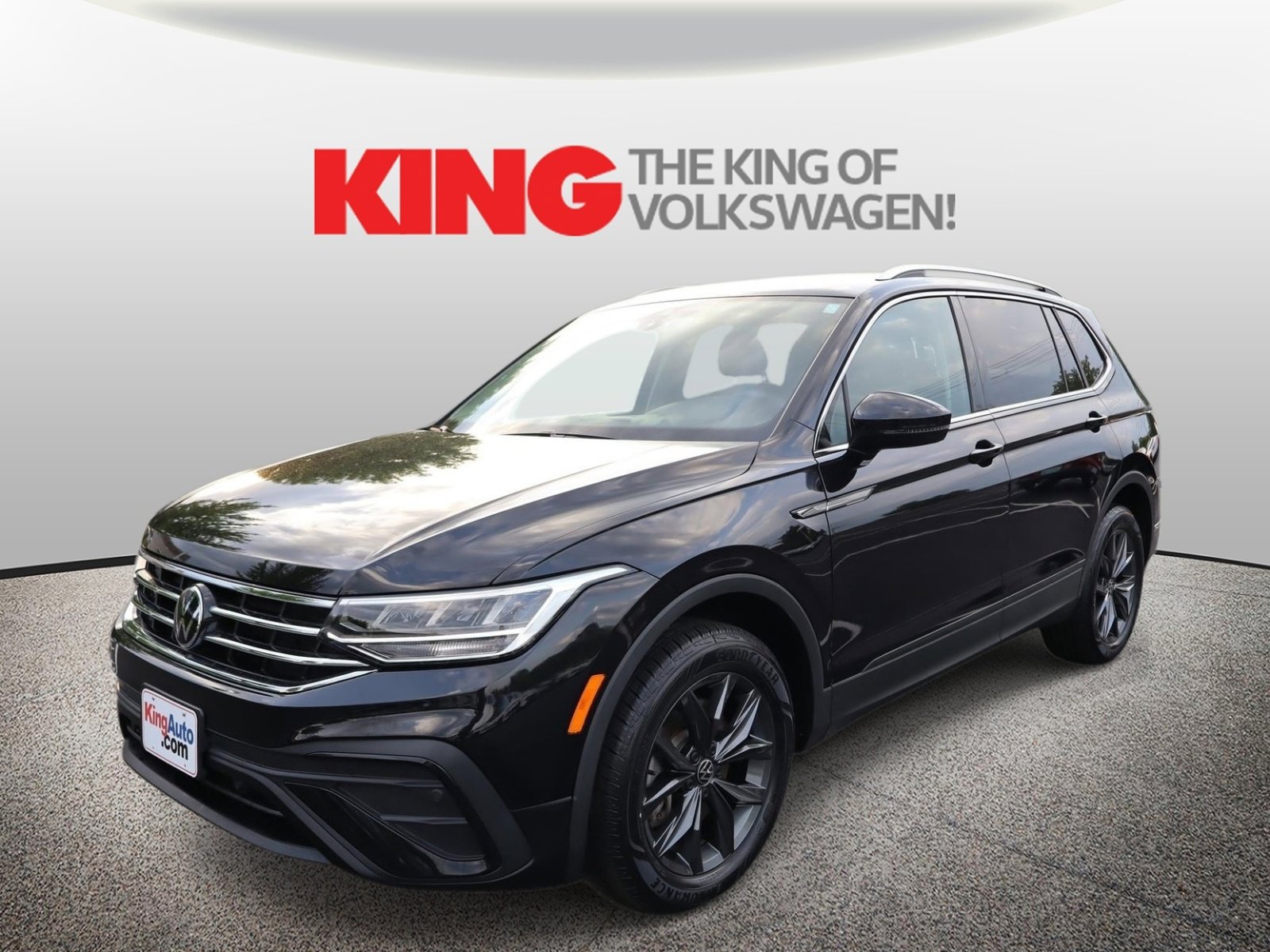 Certified 2023 Volkswagen Tiguan SE FWD image 8