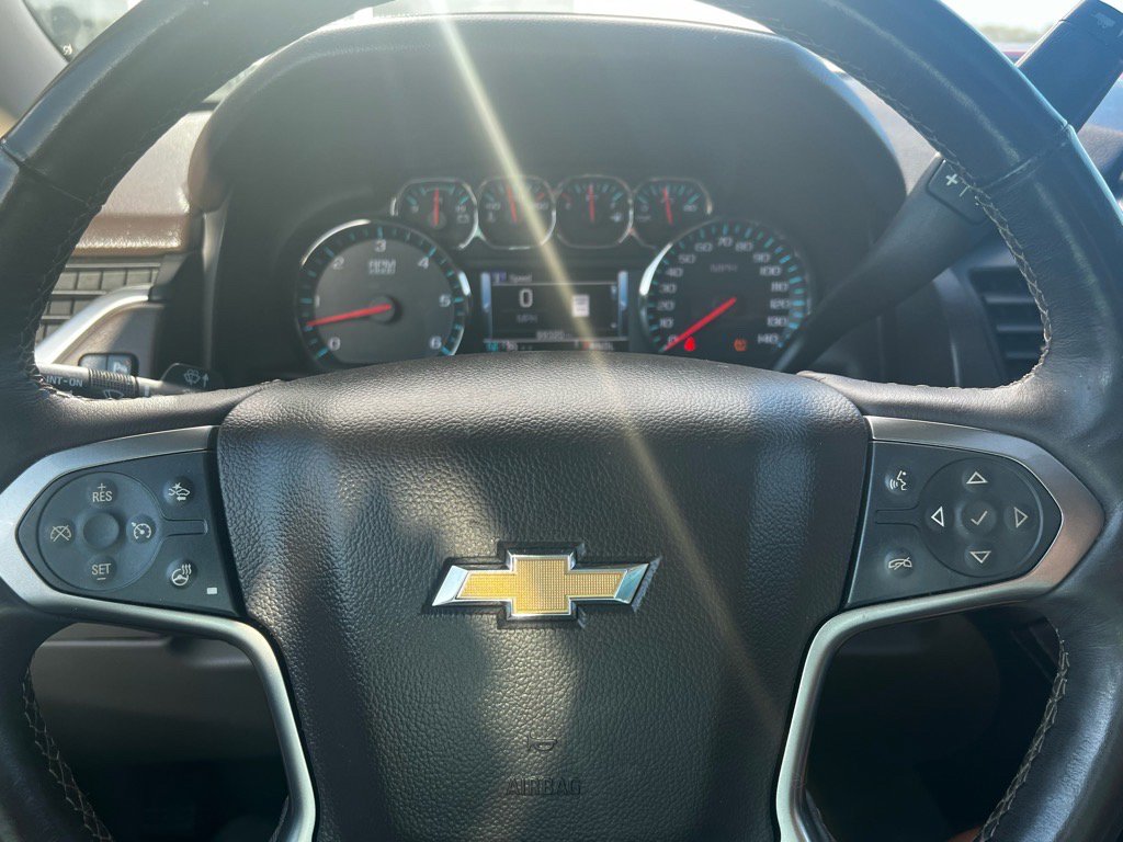 Used 2017 Chevrolet Suburban LT image 17