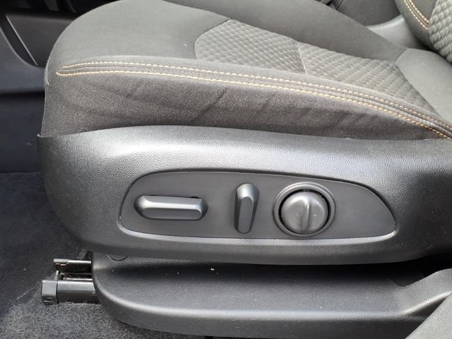 Used 2020 GMC Terrain SLE w/ Driver Convenience Package FWD image 15