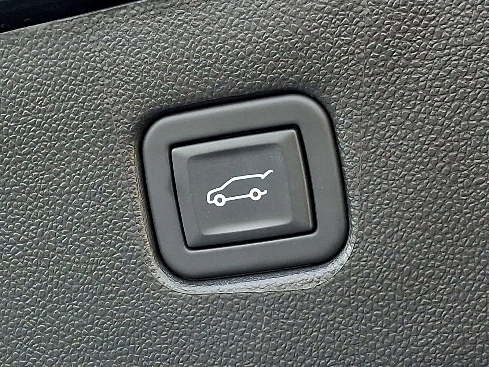 Used 2023 Chevrolet Blazer RS w/ Enhanced Convenience Package image 31