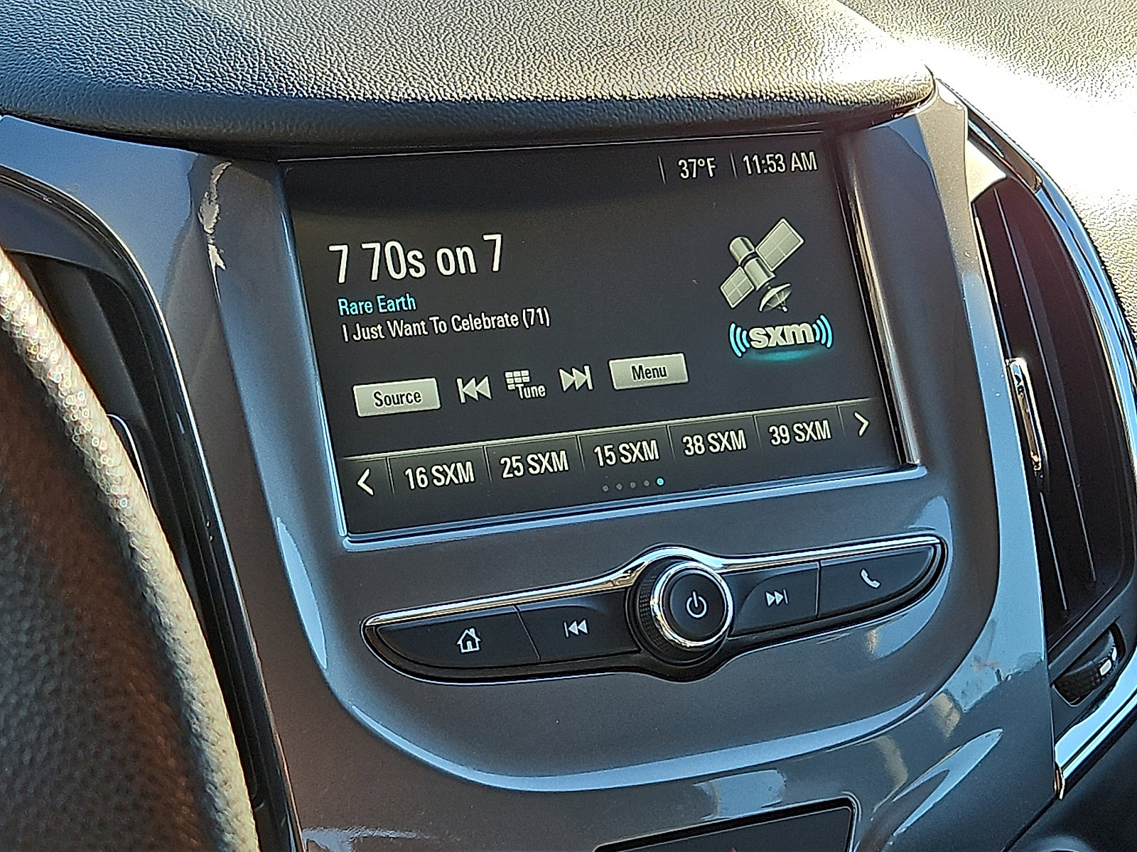 Used 2018 Chevrolet Cruze LT w/ Convenience Package image 16