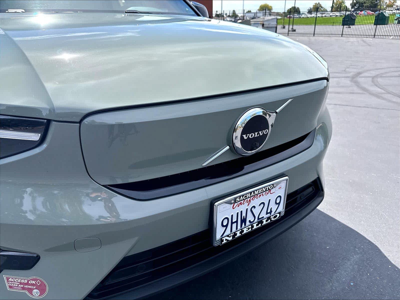 Used 2023 Volvo XC40 Recharge Plus w/ Protection Package Premier AWD/4WD image 33