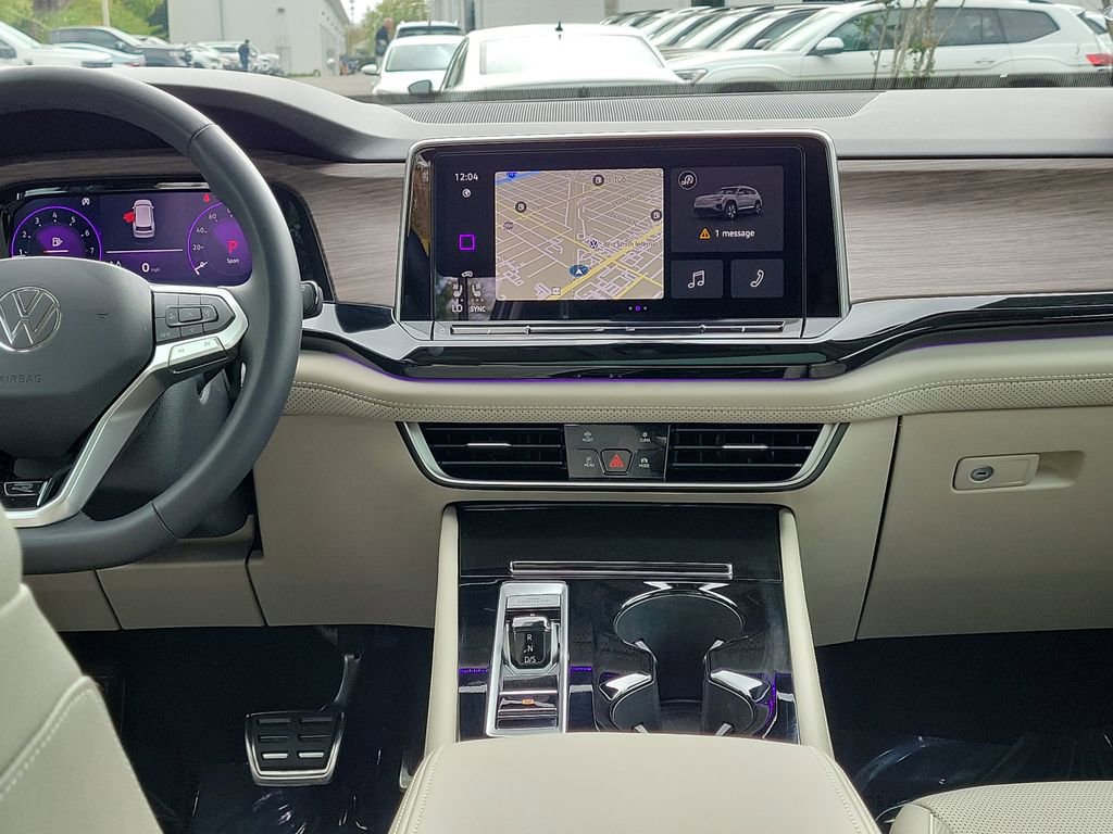 Certified 2025 Volkswagen Atlas SEL Premium R-Line image 19