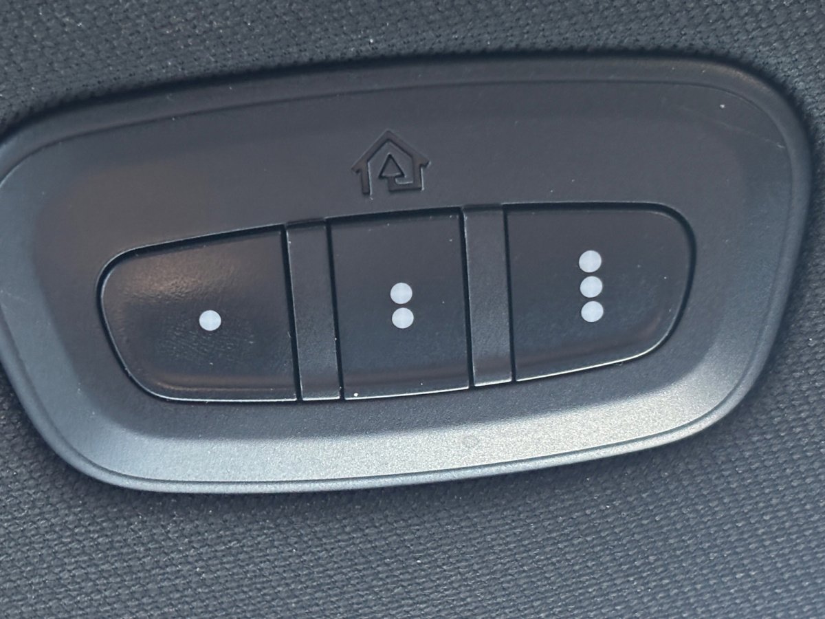 Used 2020 RAM 1500 Limited w/ Black Appearance Package image 34