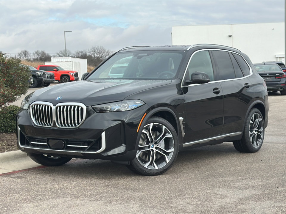 New 2026 BMW X5 xDrive50e image 1