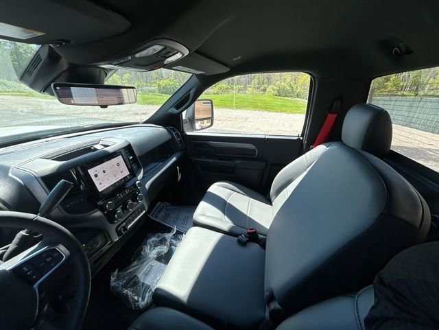 Used 2025 RAM 5500 Tradesman AWD/4WD image 39