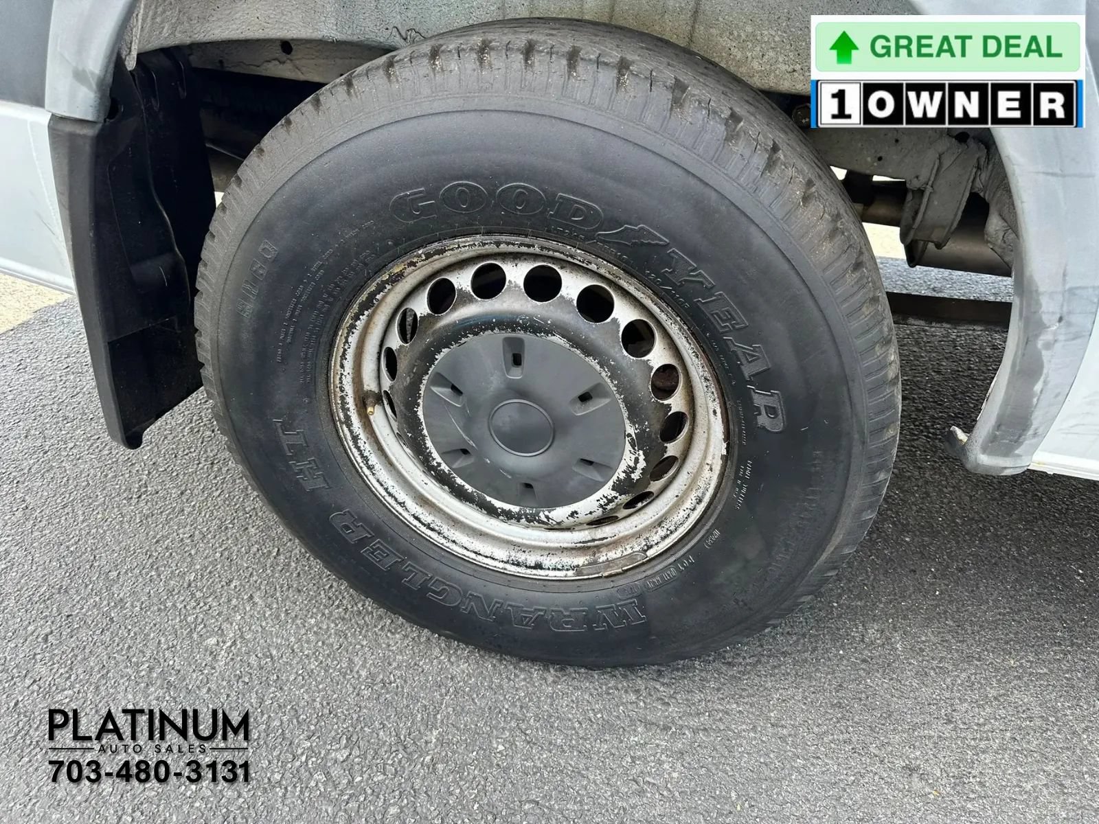 Used 2007 Dodge Sprinter 2500 RWD image 16