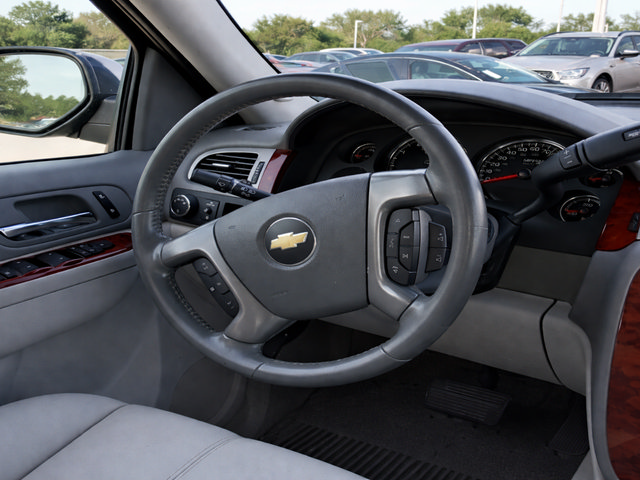 Used 2013 Chevrolet Avalanche LT w/ All-Star Edition RWD image 16