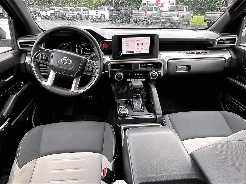 Used 2025 Toyota Tacoma TRD Off-Road AWD/4WD image 20