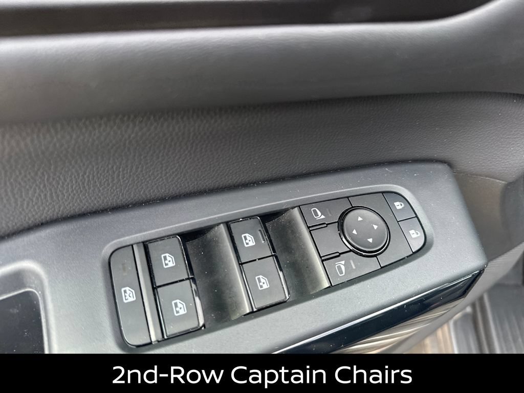 Certified 2025 Nissan Pathfinder SV w/ SV Premium Package FWD image 14