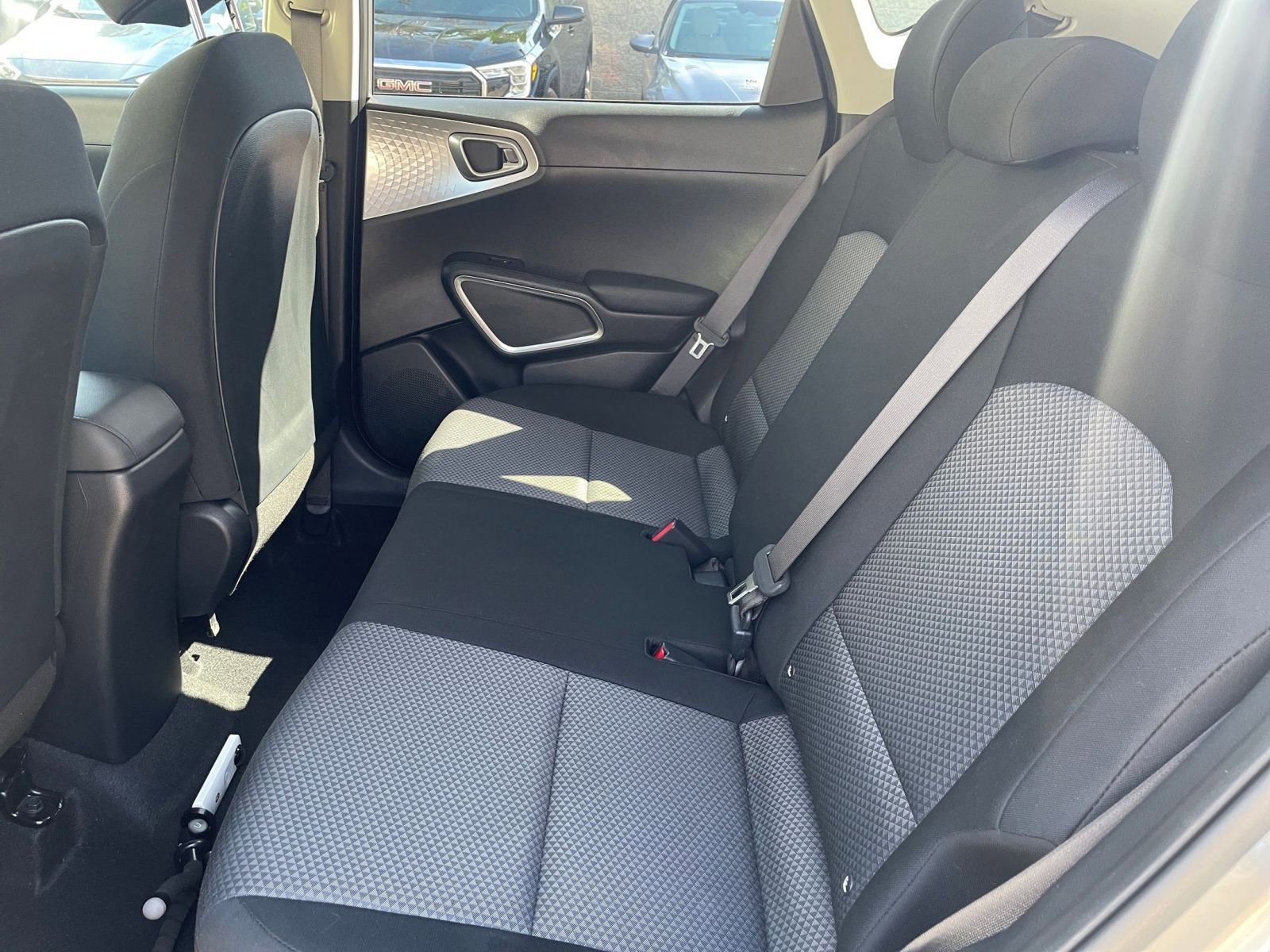 Used 2025 Kia Soul LX w/ LX Technology Package image 23