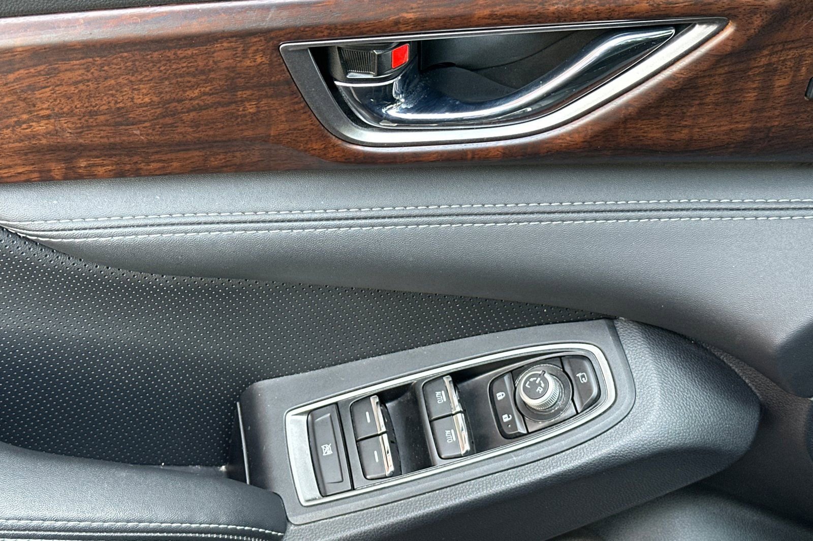 Used 2023 Subaru Ascent Touring image 14