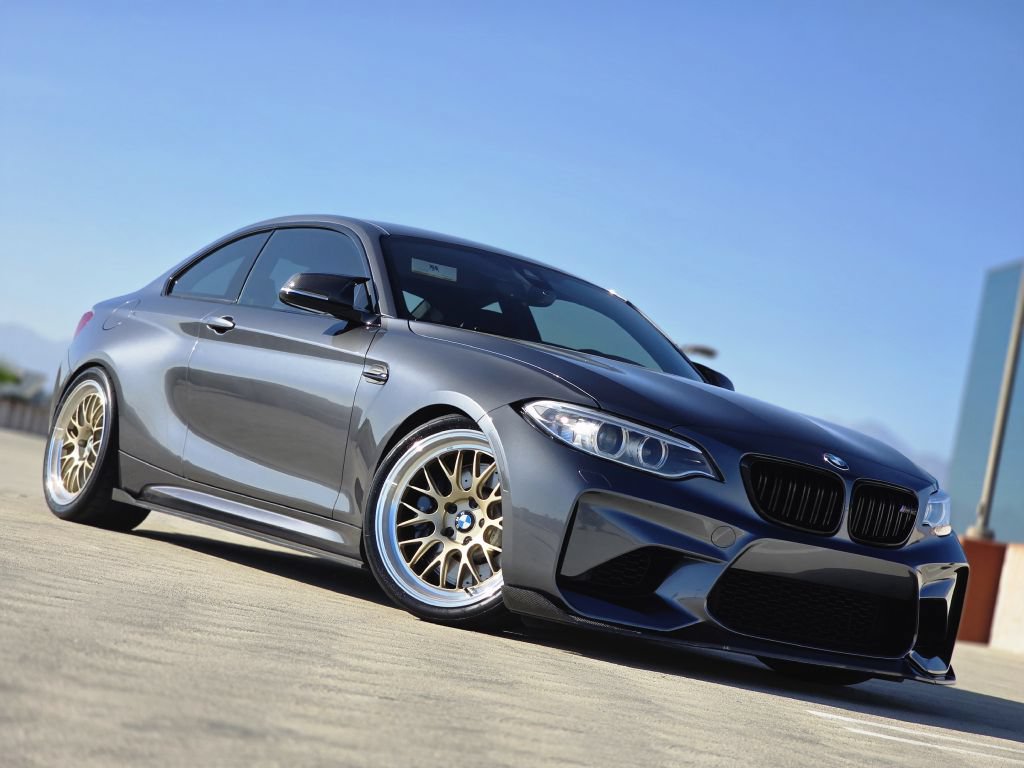 Used 2017 BMW M2 RWD image 1