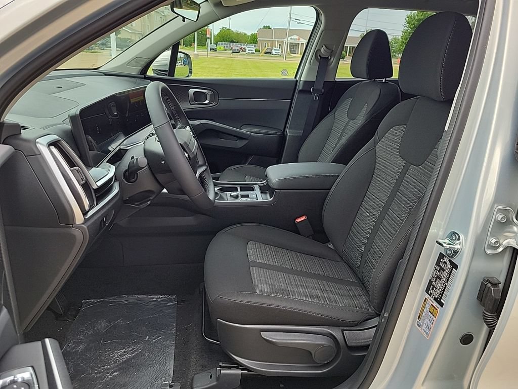 New 2026 Kia Sorento LX FWD image 8