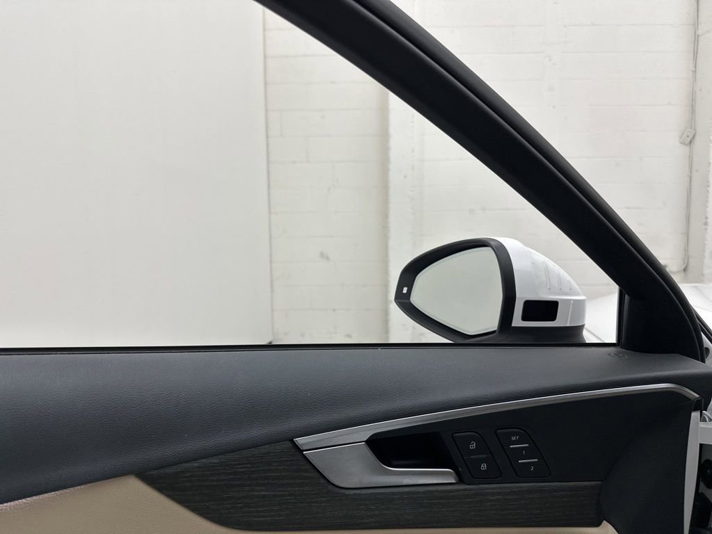 Used 2019 Audi A4 2.0T Premium FWD image 34
