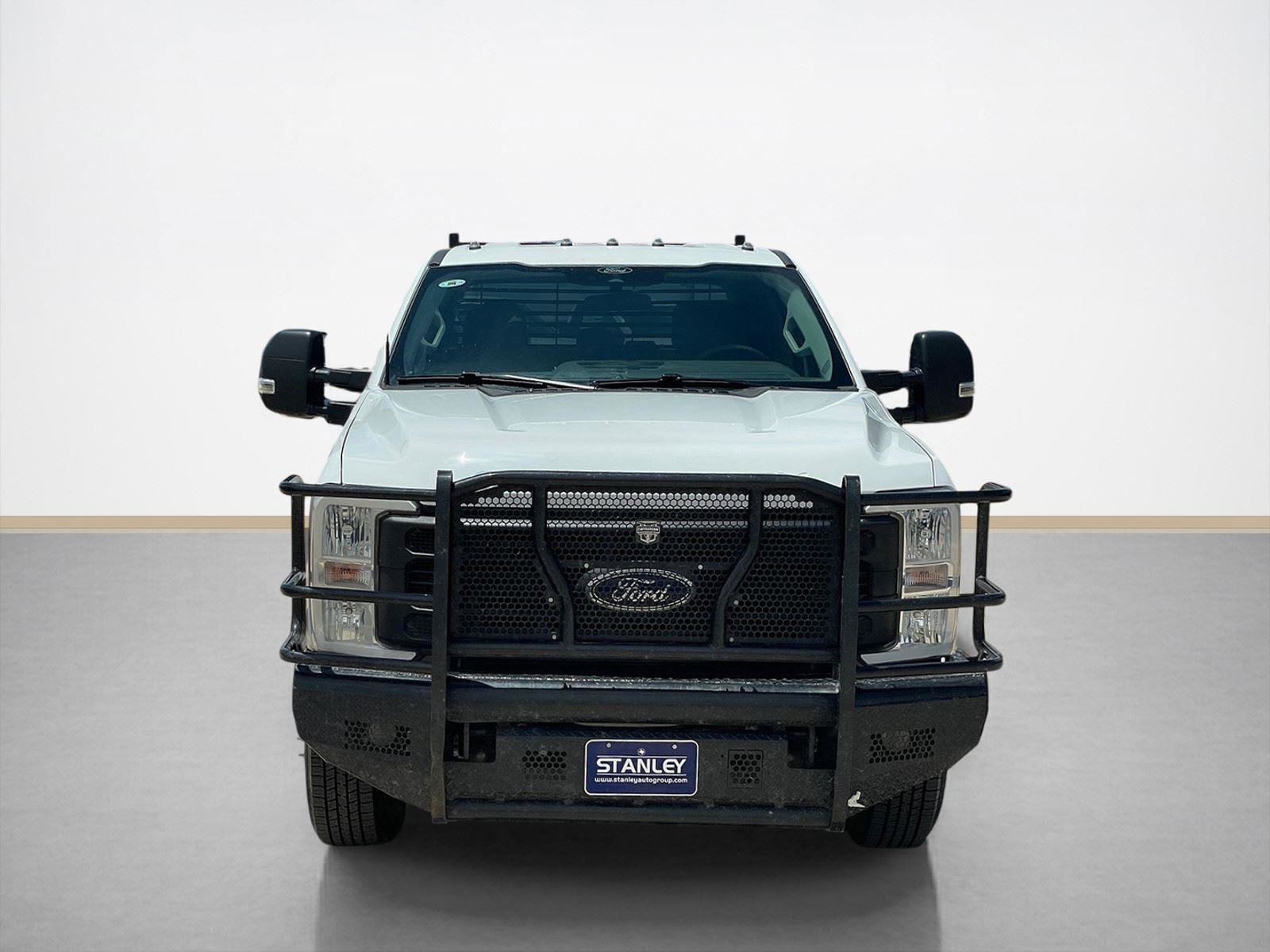 Used 2025 Ford F350 XL w/ XL Driver Assist Package AWD/4WD image 2