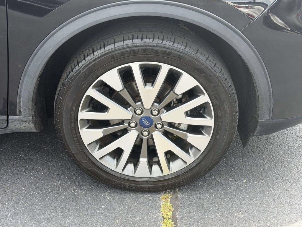 Used 2022 Ford Escape Titanium AWD/4WD image 7