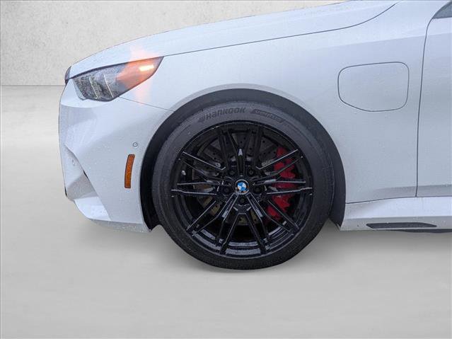 Used 2025 BMW M5 w/ Carbon Package image 21
