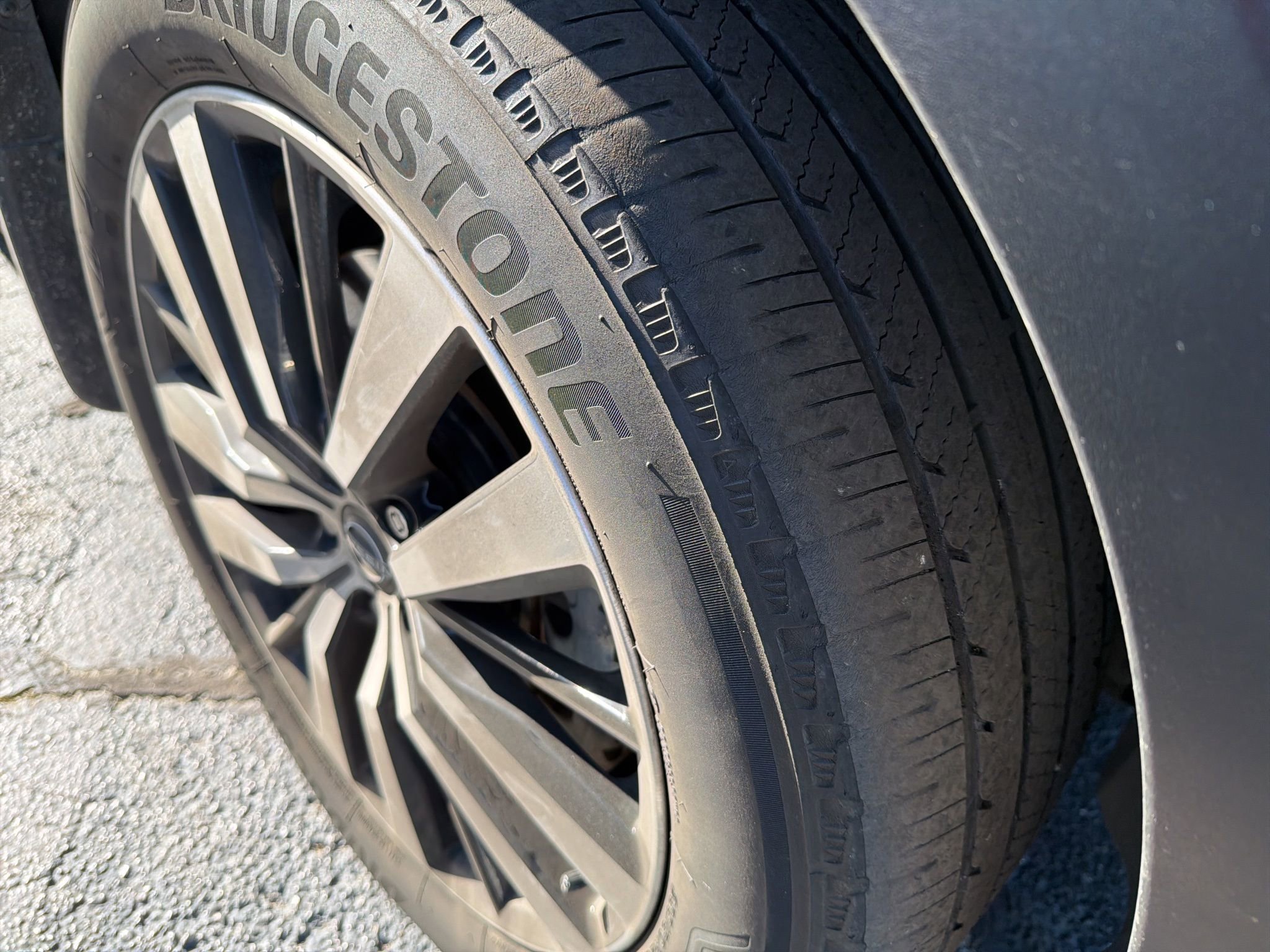 Used 2023 Nissan Pathfinder Platinum w/ Cargo Package image 5