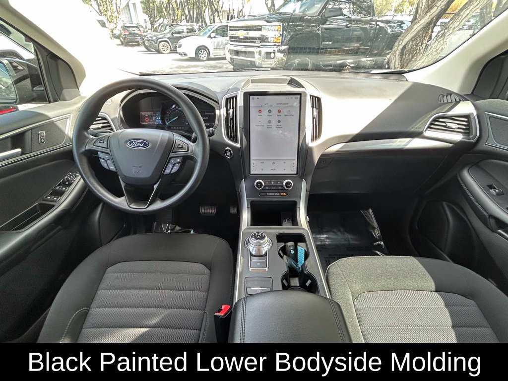 Used 2024 Ford Edge SE w/ Black Appearance Package AWD/4WD image 10