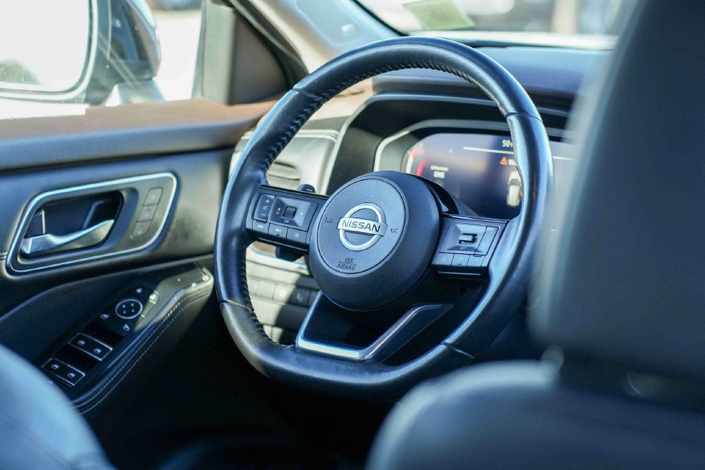 Used 2021 Nissan Rogue Platinum AWD/4WD image 22