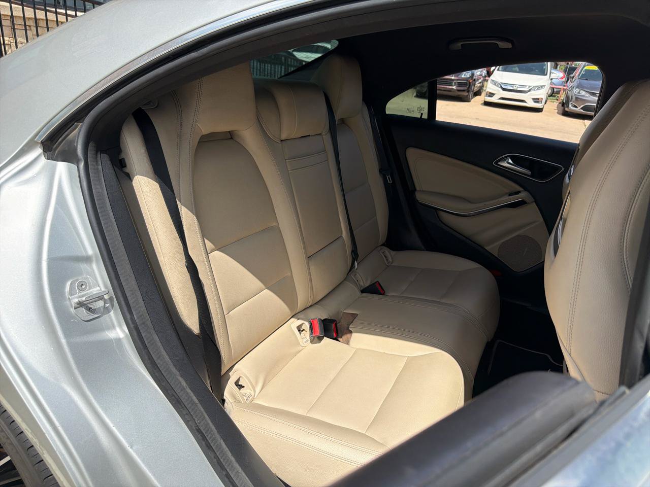 Used 2015 Mercedes-Benz CLA 250 4MATIC image 26