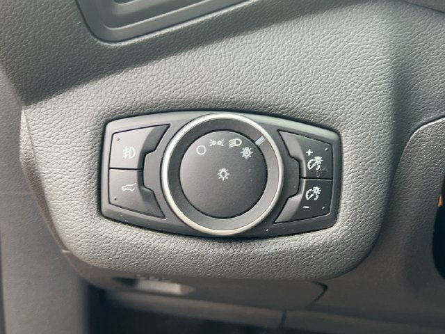 Used 2017 Ford Escape SE AWD/4WD image 5