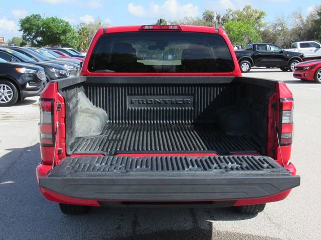 Used 2024 Nissan Frontier SV image 5