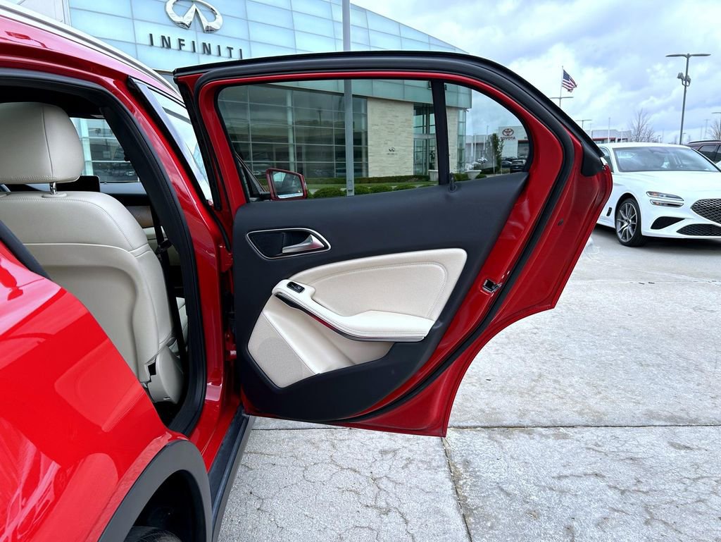 Used 2019 Mercedes-Benz GLA 250 4MATIC image 17