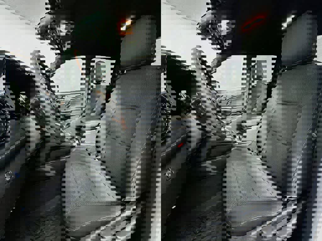 Used 2023 Chevrolet Colorado LT w/ LT Convenience Package image 12