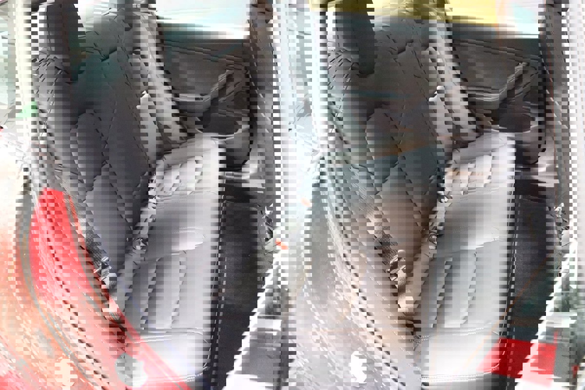 Used 2020 Tesla Model 3 Long Range image 37