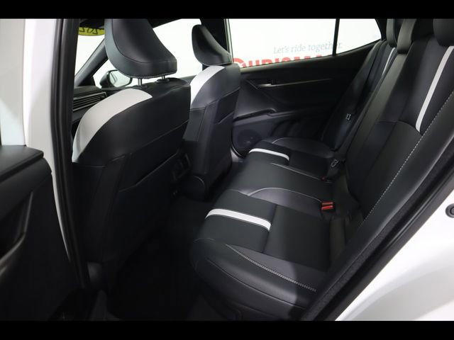 Used 2025 Toyota Camry SE w/ Convenience Package image 19