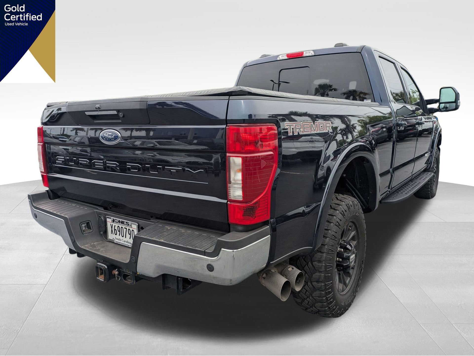 Certified 2022 Ford F250 Lariat w/ Tremor Off-Road Package image 6