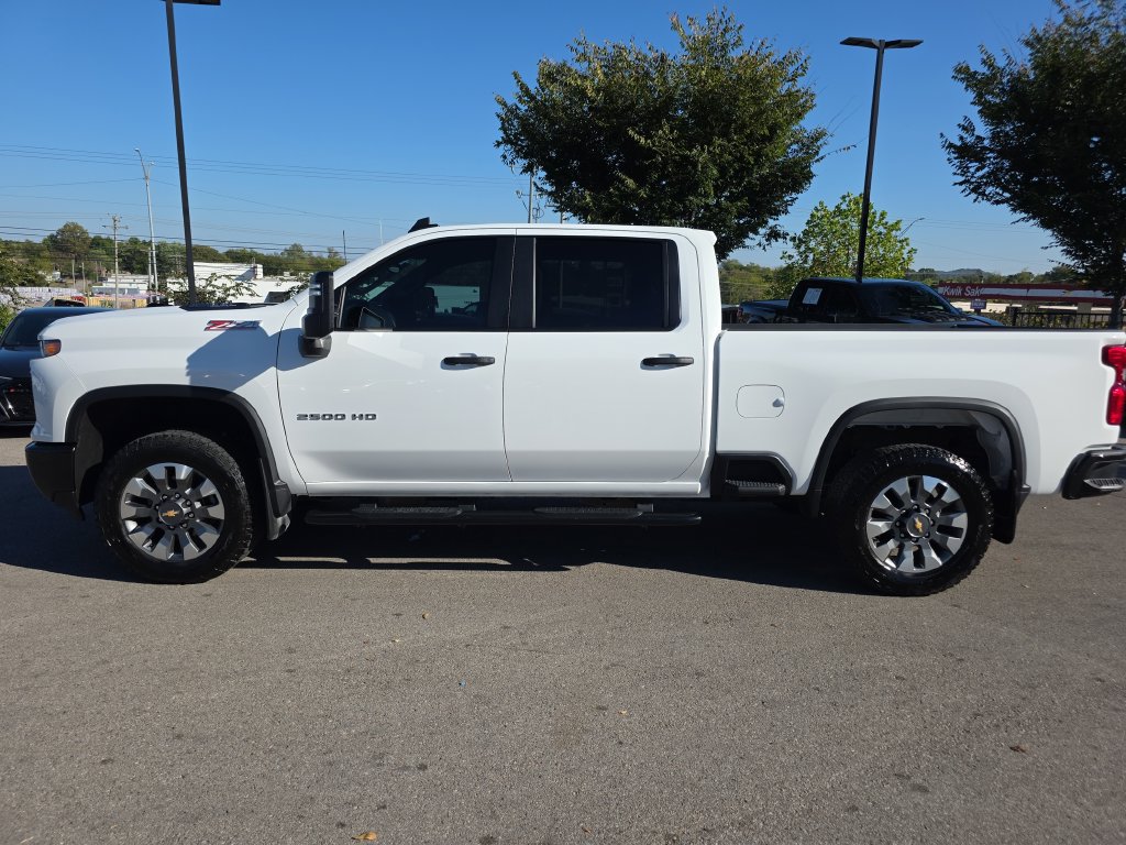 Used 2025 Chevrolet Silverado 2500 Custom w/ Custom Value Package AWD/4WD image 9