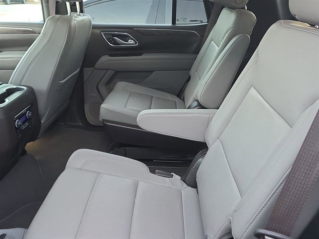 Used 2022 Chevrolet Tahoe LT w/ Luxury Package image 10