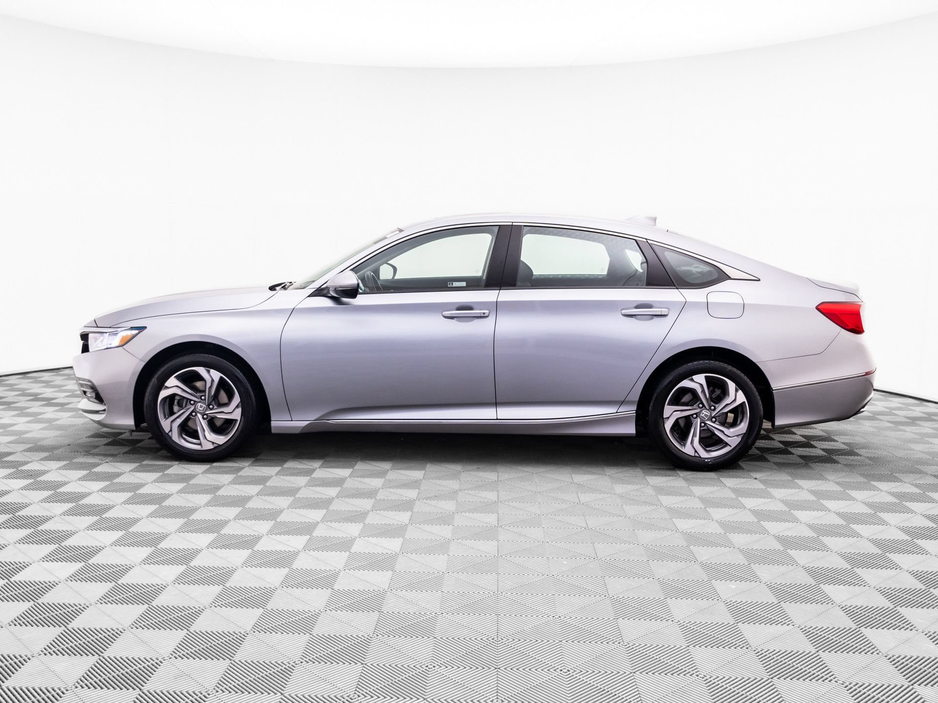 Used 2020 Honda Accord EX-L image 2