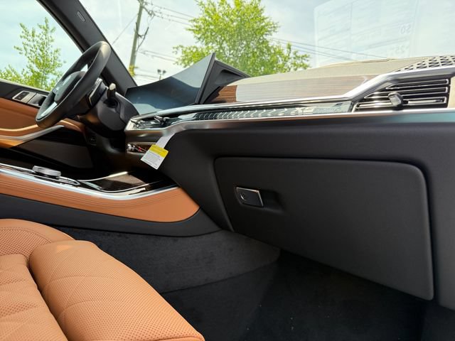 New 2026 BMW X5 xDrive40i w/ Climate Comfort Package AWD/4WD image 16