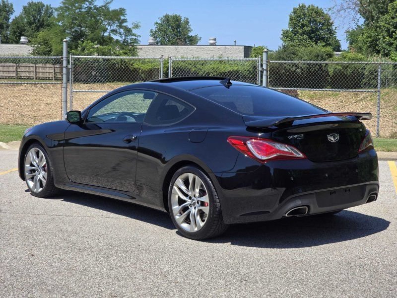 Used 2014 Hyundai Genesis 3.8 RWD image 20