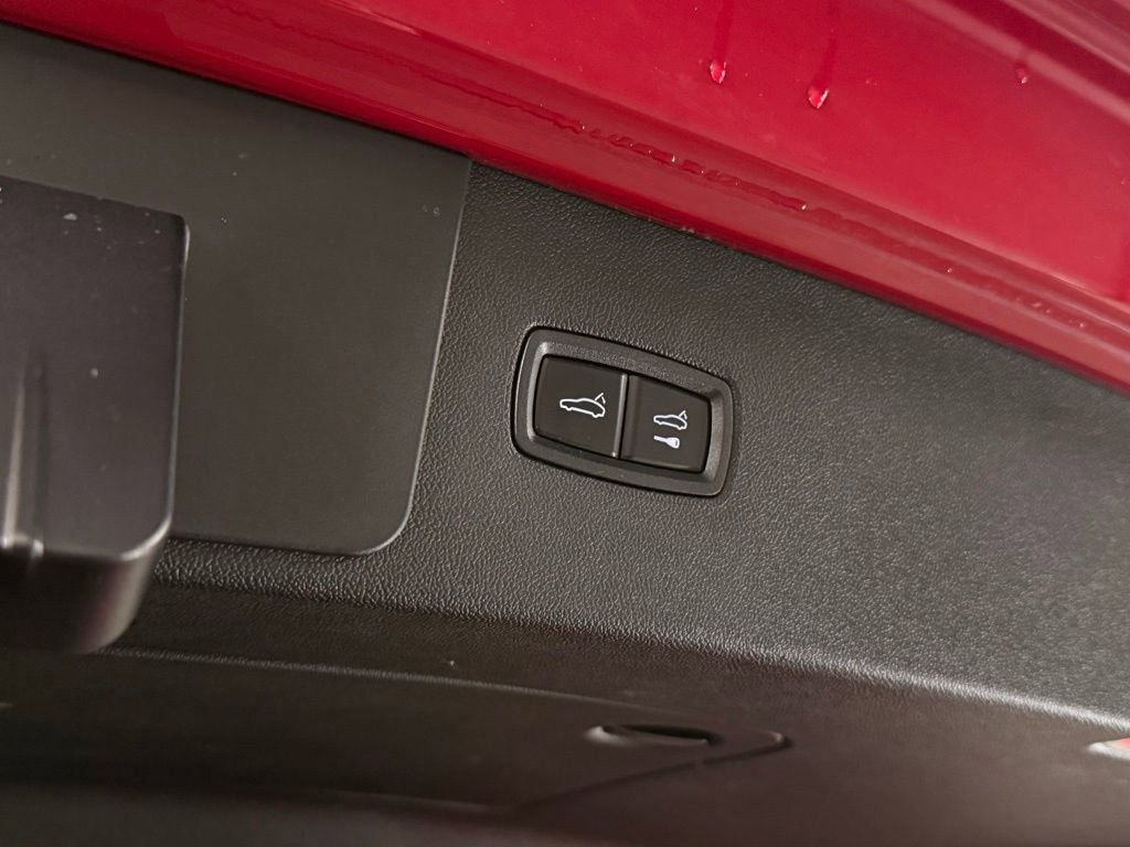 Used 2023 Porsche Cayenne image 46