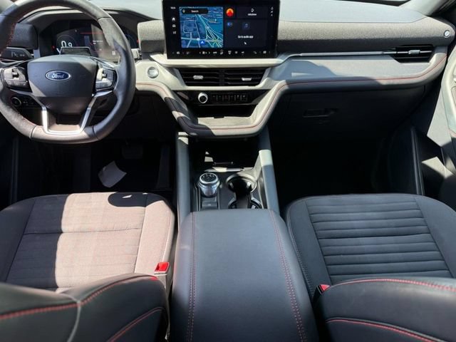 Used 2025 Ford Explorer ST-Line w/ ST-Line Street Pack AWD/4WD image 12