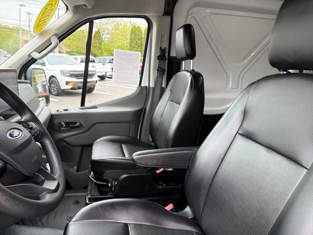 Used 2025 Ford Transit 250 148 Medium Roof RWD image 13